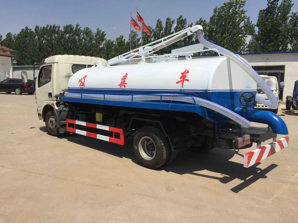 孝義藍(lán)牌吸糞車價格如何？看準(zhǔn)這些優(yōu)勢讓環(huán)衛(wèi)作業(yè)“凈”善“金”美