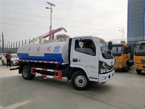 山西晉城國六吸糞灑水車 城市清潔的環(huán)保衛(wèi)士